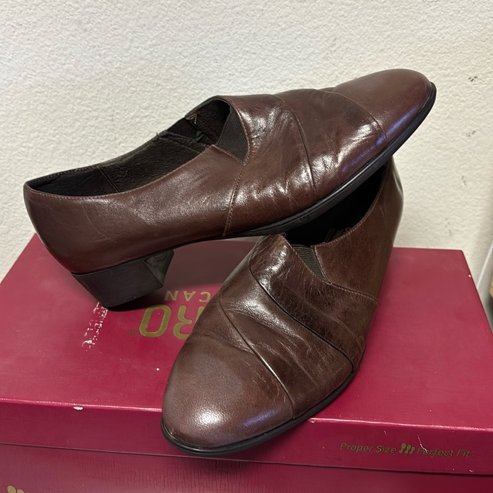 Munro Allison Saddle Brown Shoes 8.5 Wide